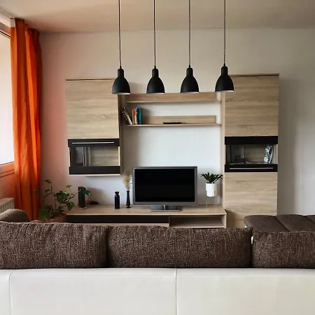 아파트 In Mit Balkon & Weitblick Ins Gruene *